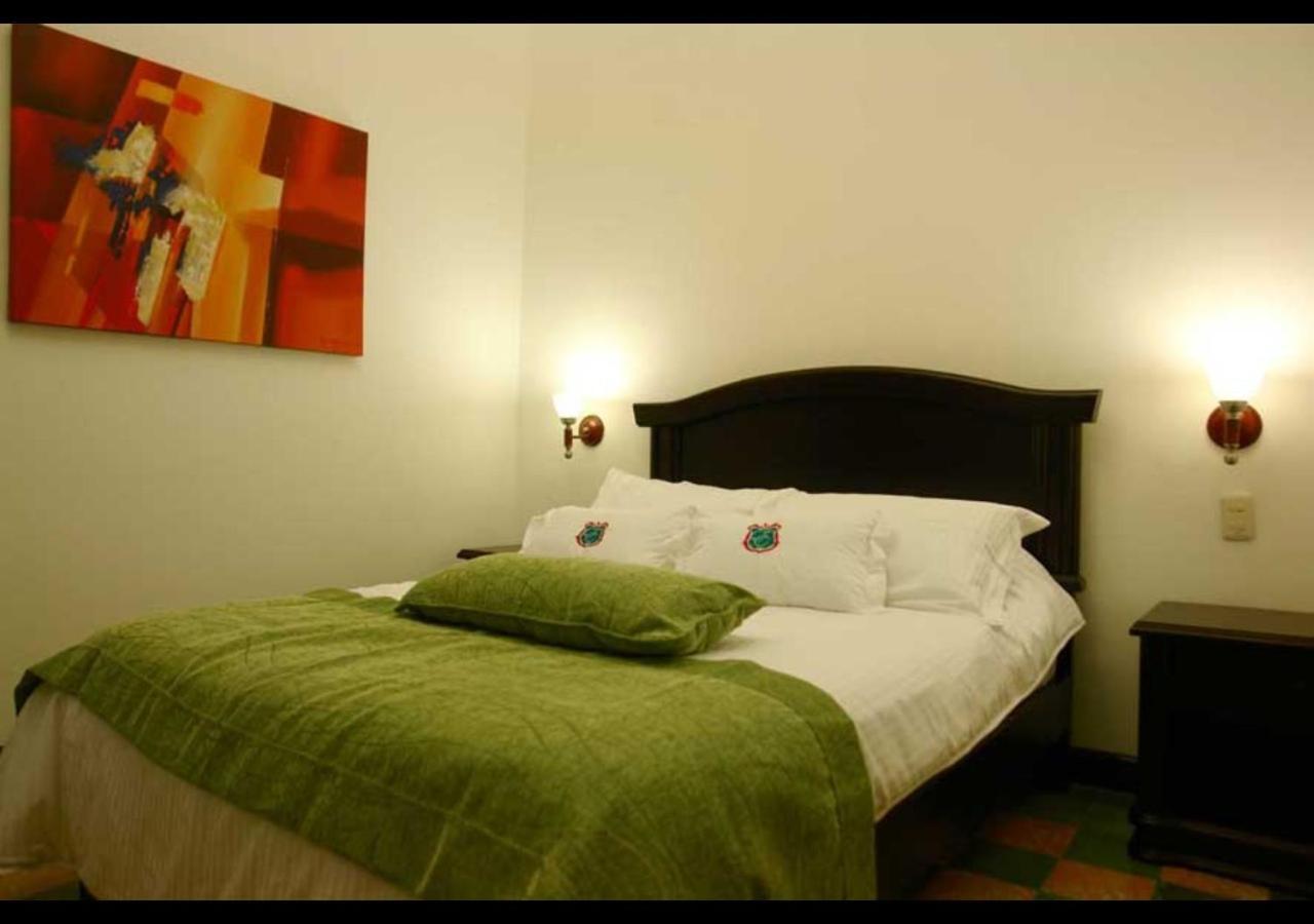 Hotel Casa Escobar Buga Exteriér fotografie
